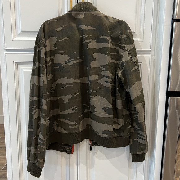 Camo bomber - Picture 2 of 2
